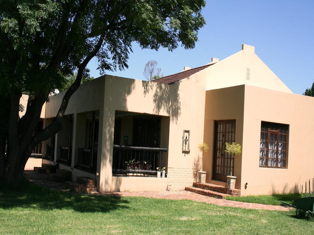 La Vue Guesthouse Johannesburg Room photo